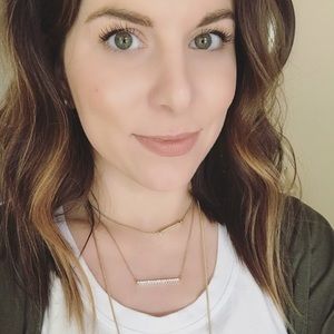 MEET YOUR POSHER: LAUREN 💀🖤